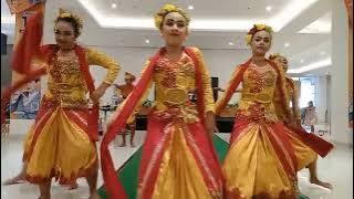 Jaipong Paris Van Japa (Prajurit Srikandi) koreo by Sakti Bisma Wikasa( cpa)