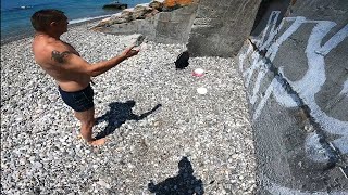 видео: Граффити трип в Абхазию | Теги, стикеры, куски на пляже. #graffiti #graffitiart #spraypaint #tagging картинка: Граффити трип в Абхазию | Теги, стикеры, куски на пляже. #graffiti #graffitiart #spraypaint #tagging