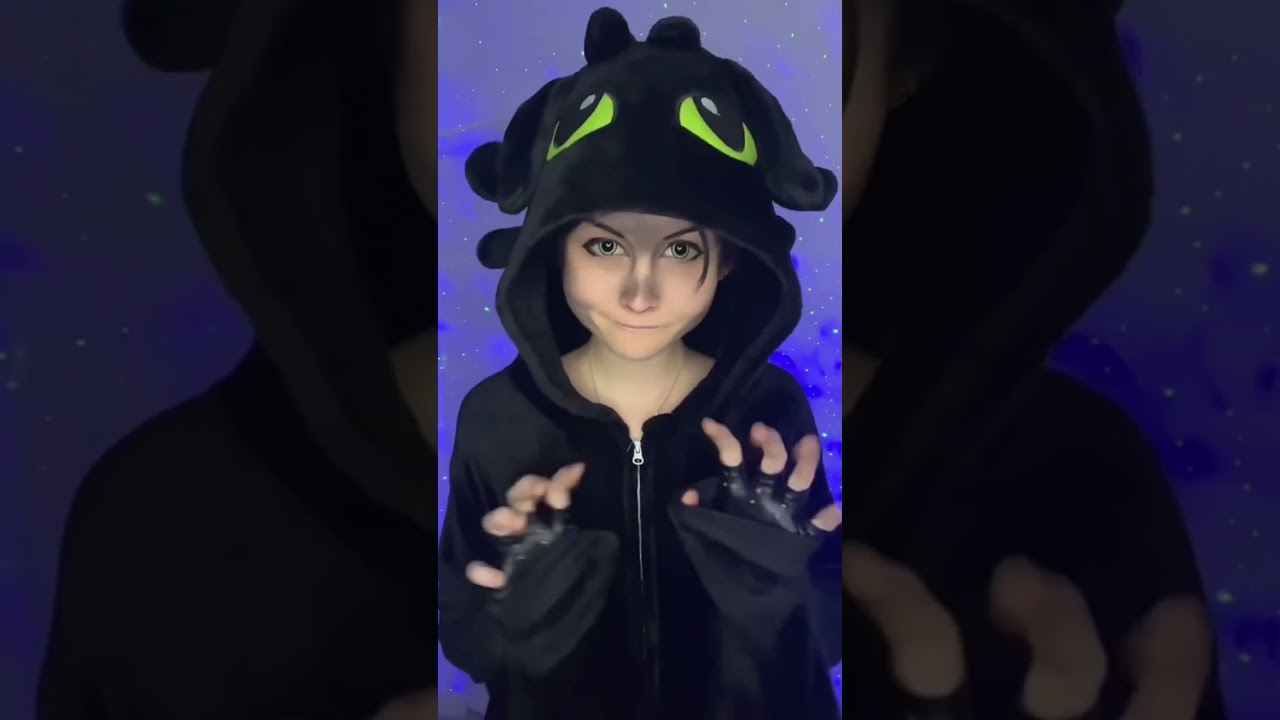 This is my Kigurumi Toothless 😋  #toothless #httyd