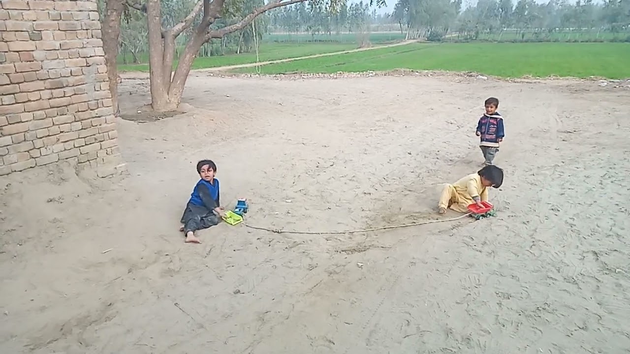 Bachy gariyo sy khail Rahy h 