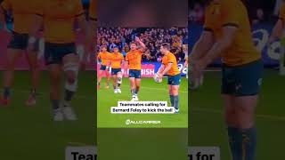 Wallabies Shout At Bernard Foley To Kick