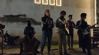 Terbaru,,, Hemas Aradhea Nyanyi Di Trotoar