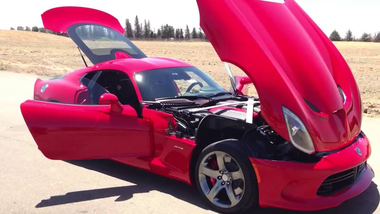Red Viper SRT (open doors) YouTube
