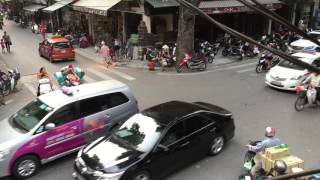 Just an average intersection in Hanoi