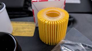 Look at all of the pleats in this Toyota oil filter - 04152-YZZA6 Engine Oil Filter with Gasket, Lon
