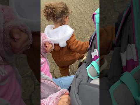 عم تجاكر اختا باسمها 