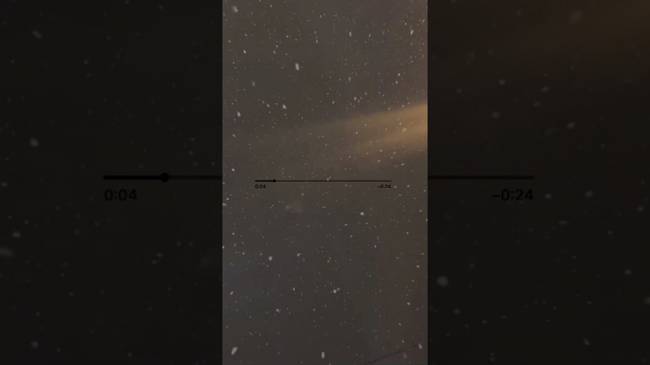 а снег идёт..❄️  