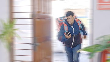 Fue Humillado por Trabajadores y Lo que Hizo Después Cambió Todo