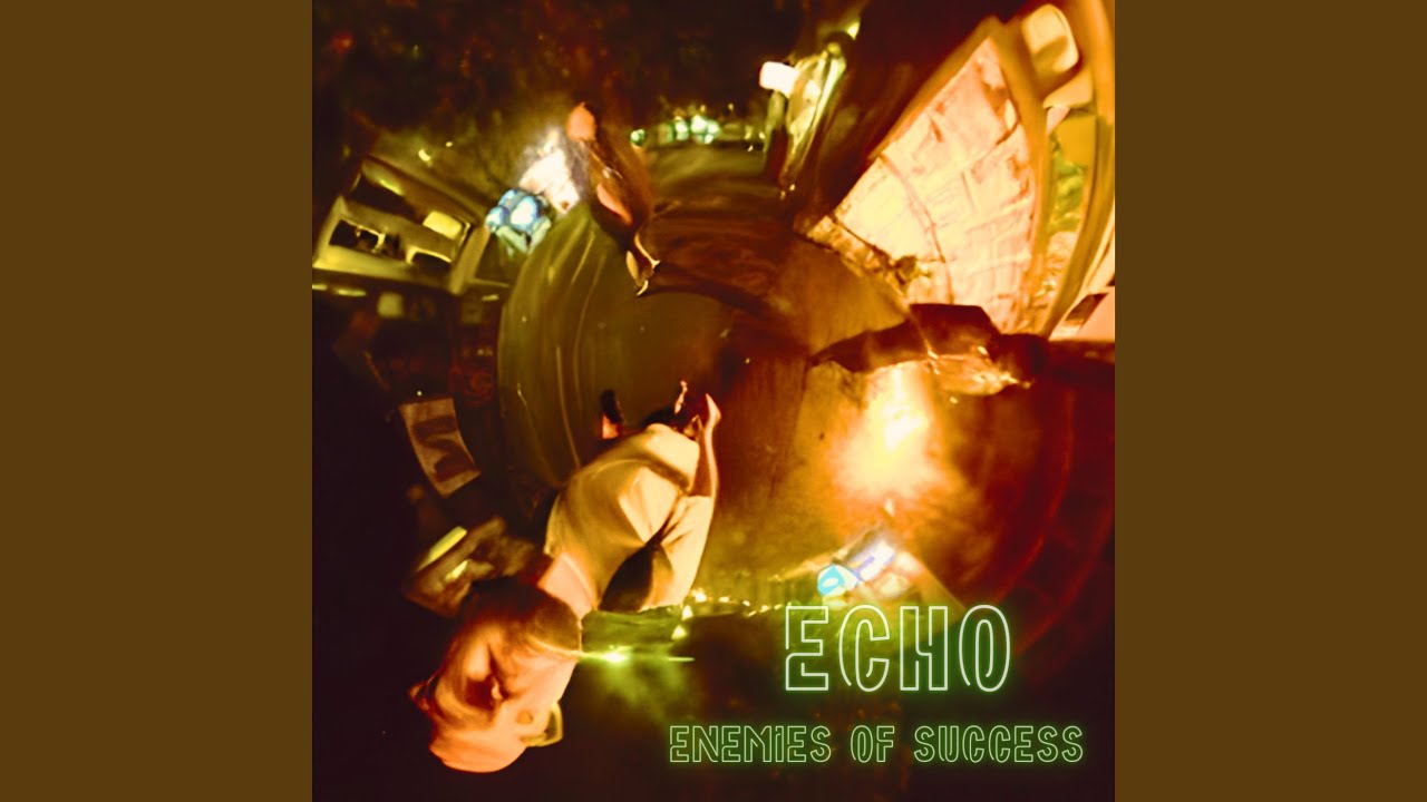 Regardez Echo sur YouTube Regardez Echo sur YouTube