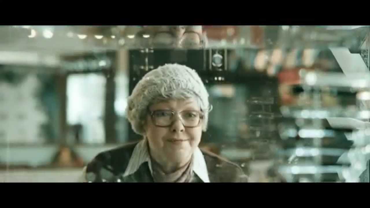 Мужчина с гарантией, Отрывок из фильма, Бабушка ругается на цены - YouTube