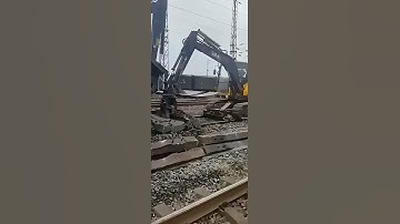 The Jinggong railway sleeper change machine is a highly efficient tool. It quickly and accurately re