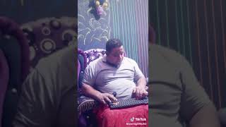 عالم تعبانه منوق منكم انا
