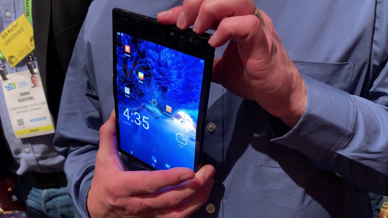 画面がグニャッと曲がる折りたたみスマホ「FlexPai」の実機をチェック