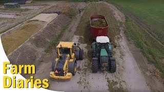 Mixing Cattle Feed - Contractor Vragender