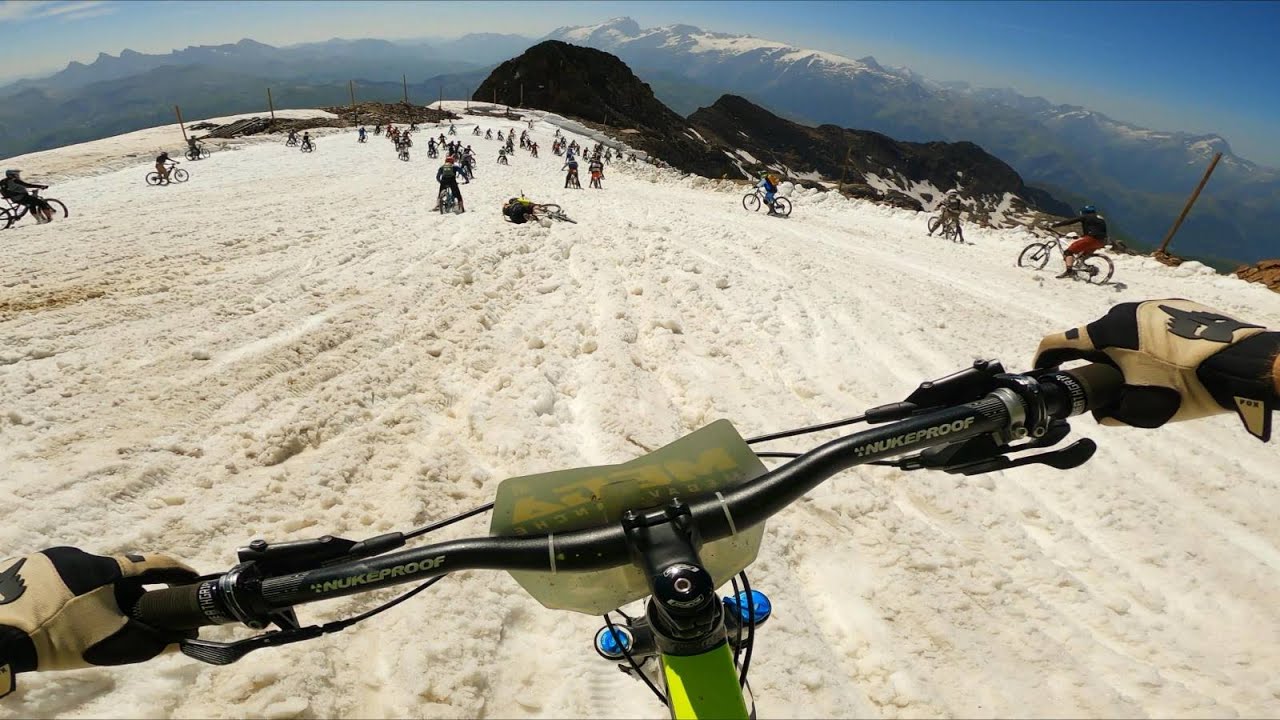 Megavalanche: What It’s REALLY Like for a Non-Pro Rider | Full Race Run 2025