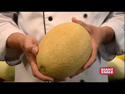 Video: How To Choose A Ripe And Healthy Melon