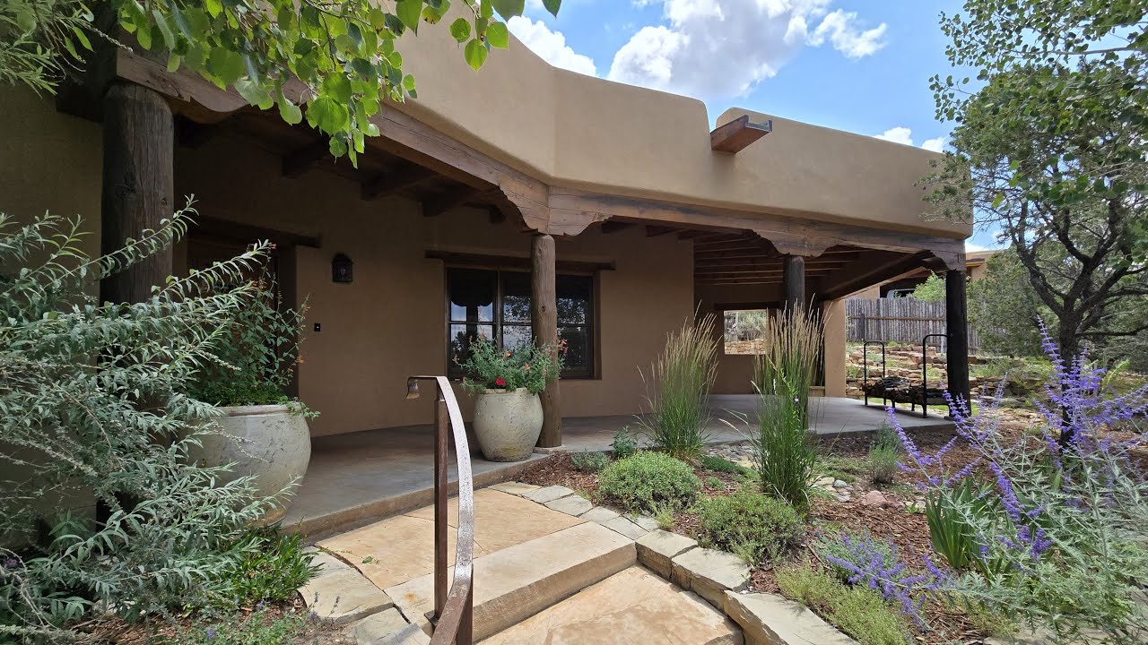 413 Kachina Court, Santa Fe, NM 87501