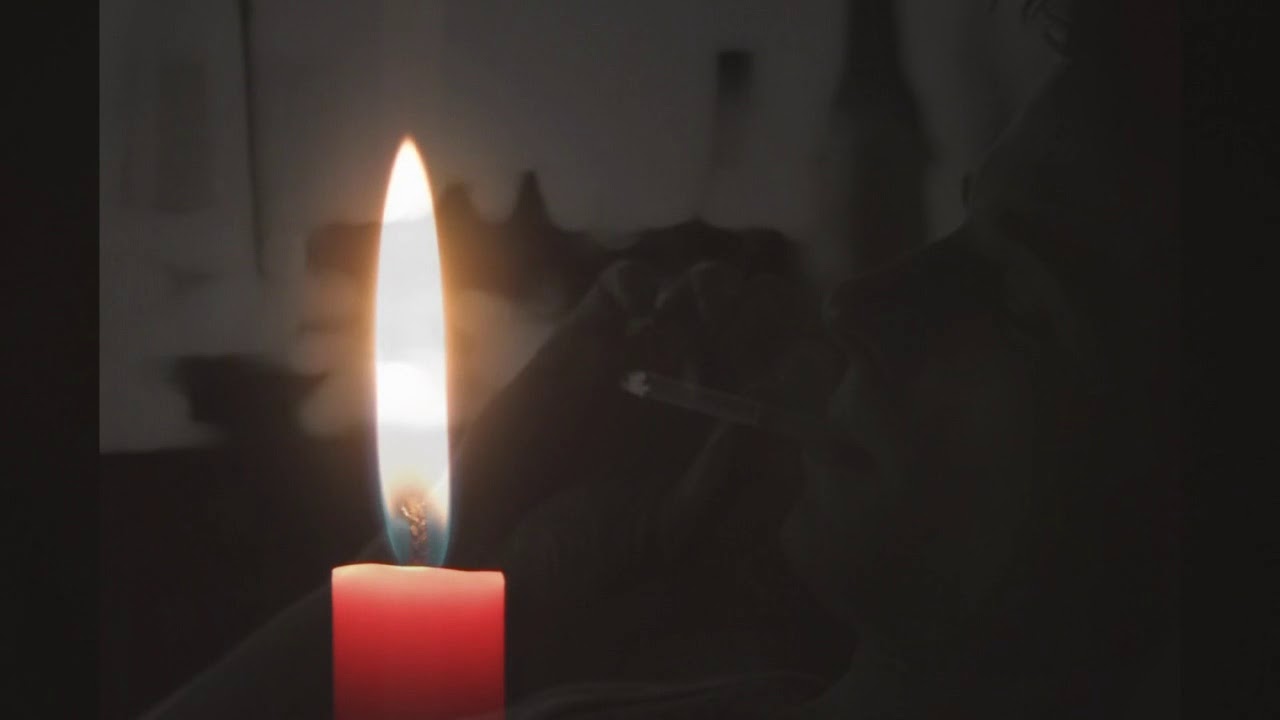 Свеча в ночи. Свеча в окне. Уютного зимнего вечера. Девушка со свечой. Борис пастернак зимняя ночь.