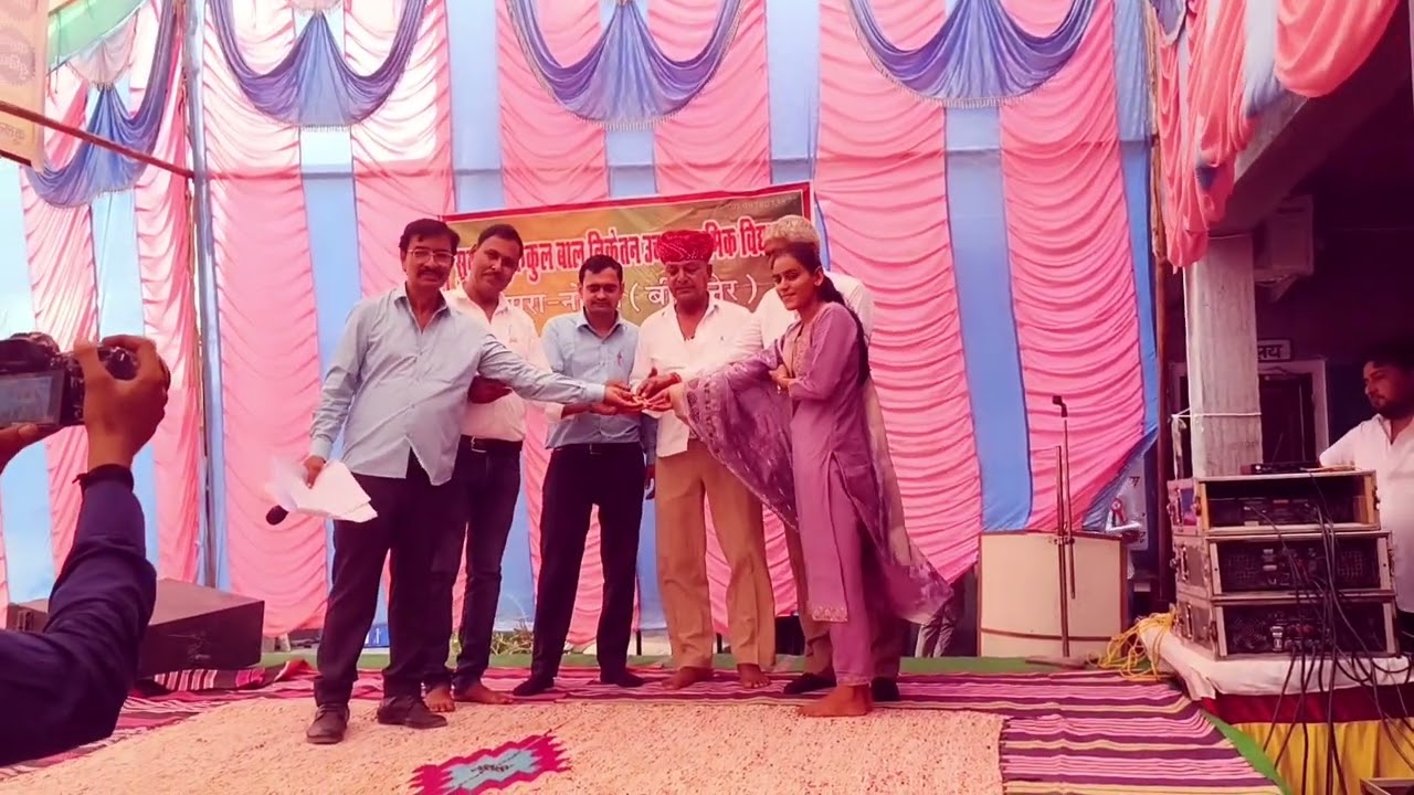 100 out of 100 🥰 Best result 👌👍 Prize हक तो बनता है superb performance पर 💐💐💐