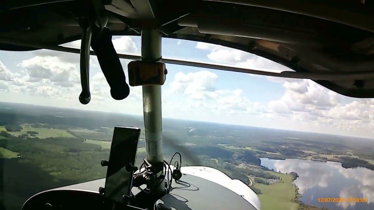 Esittelylento ultrakevyellä lentokoneella