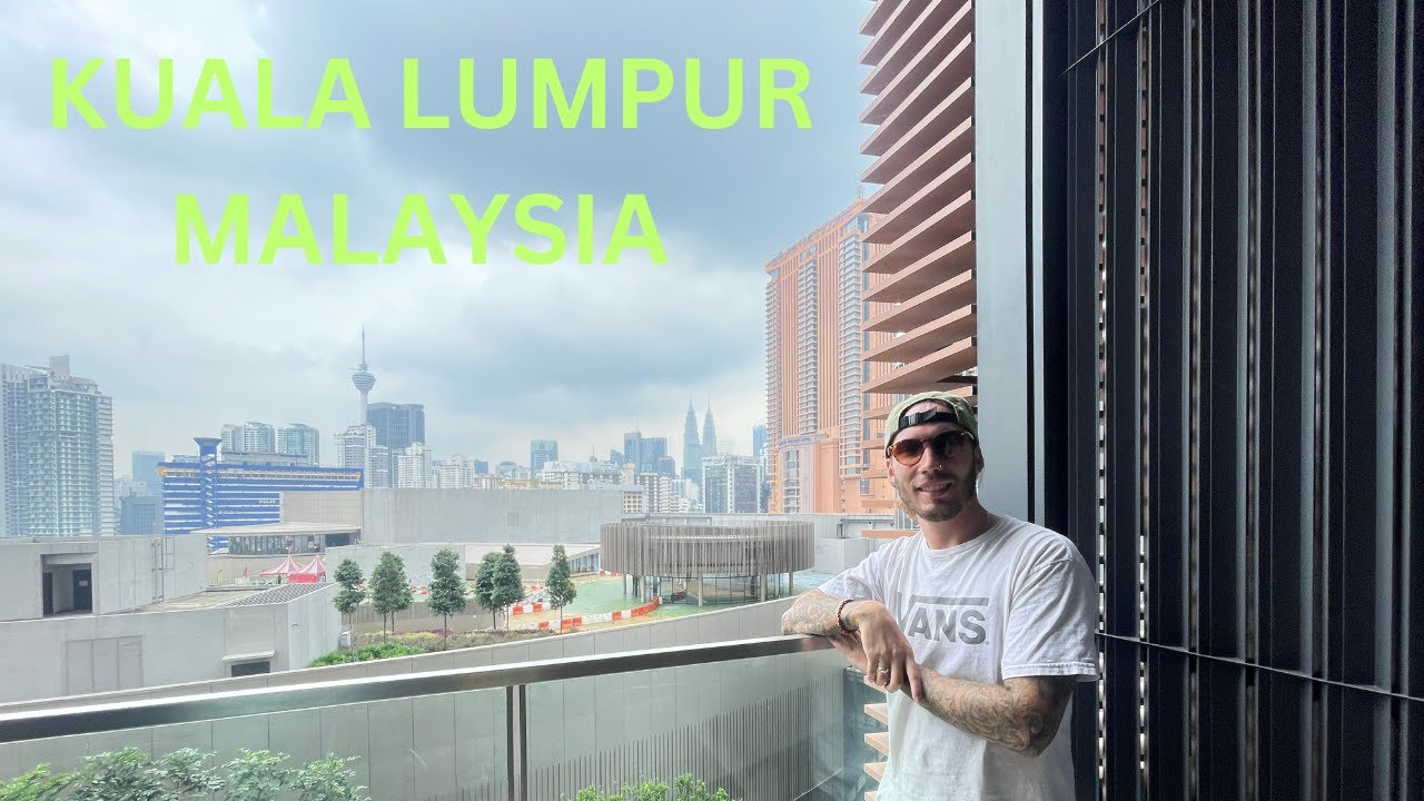 CRAZY MONKEY STEALS MANS BAG KUALA LUMPUR - Travel Guide - YouTube