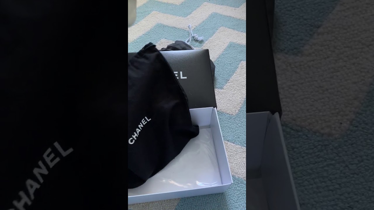 Chanel Caviar Mini Square Flap unboxing 2019