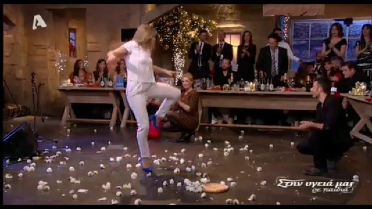 Δημήτρης Μπάσης - Τα δυο σου χέρια πήρανε (Βεργούλες) (Στήν υγειά μας 2.1.2016)