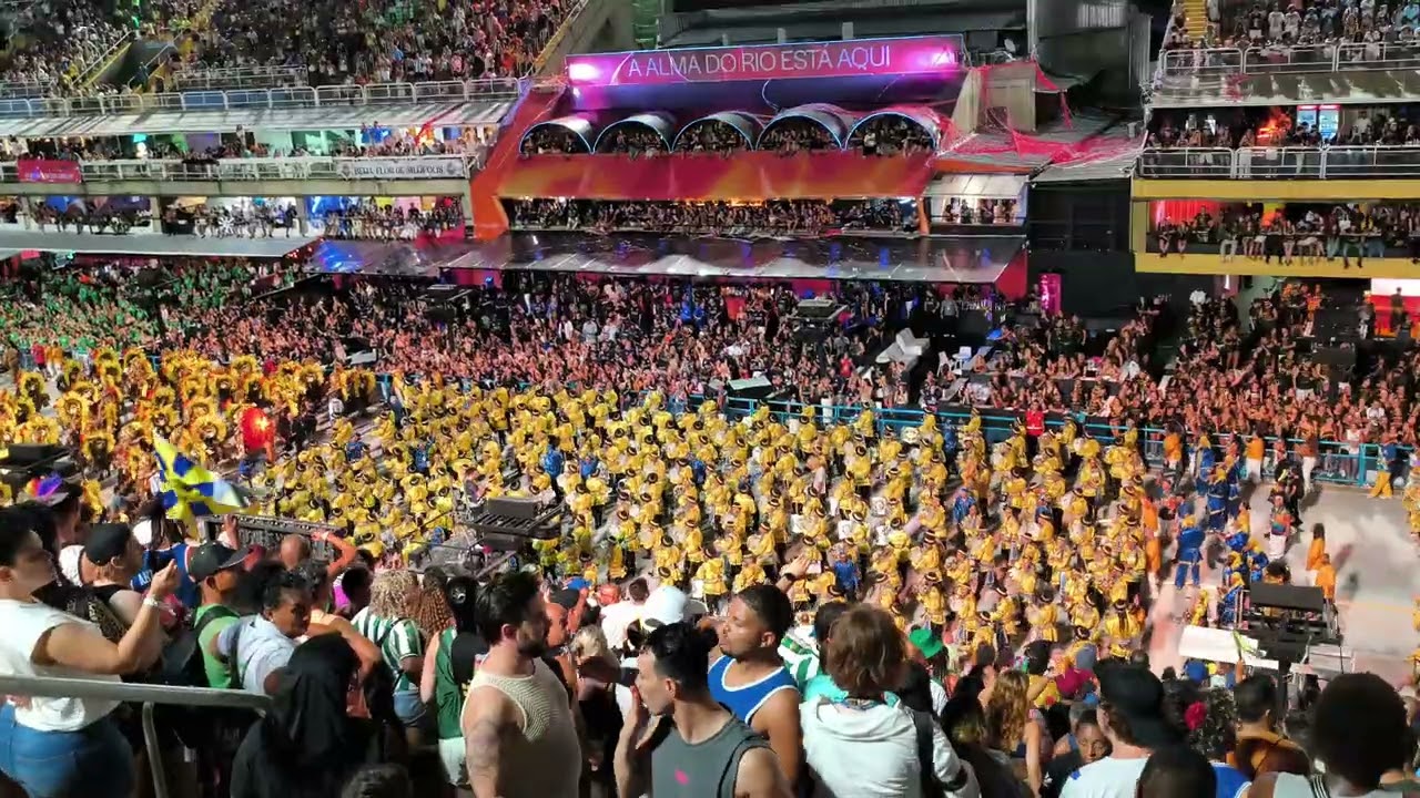 Bateria da Tijuca - Desfile do Grupo Especial 