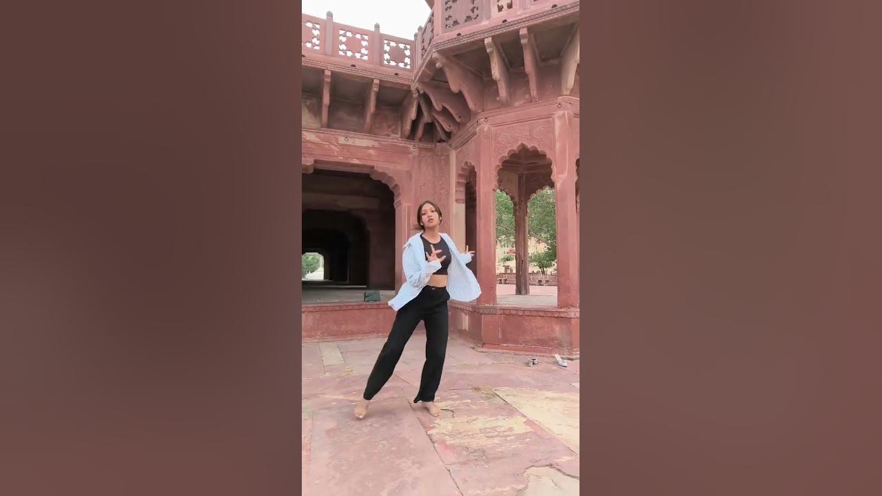 Beedi 🚬 |@Rashikagoswami25 | #bollywood#coversong #song#ytshorts#dance #rashiigoswami #trending