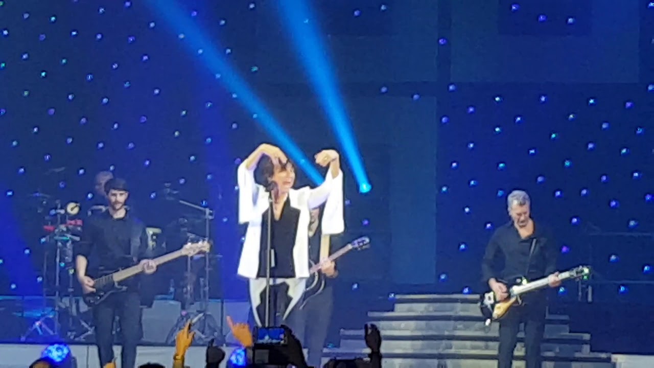 Gianna Nannini ^bello e impossibile^ live Firenze Mandela forum 06.12. ...