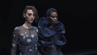 Giorgio Armani Fall Winter 2021-22 Women's Fashion Show