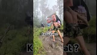 Download Lagu Jangan sok kuat !! Kalau belum sekuat Porter gunung Rinjani 😜🤭 #gunungrinjani #porter #rinjani MP3 Download Lagu Jangan sok kuat !! Kalau belum sekuat Porter gunung Rinjani 😜🤭 #gunungrinjani #porter #rinjani MP3