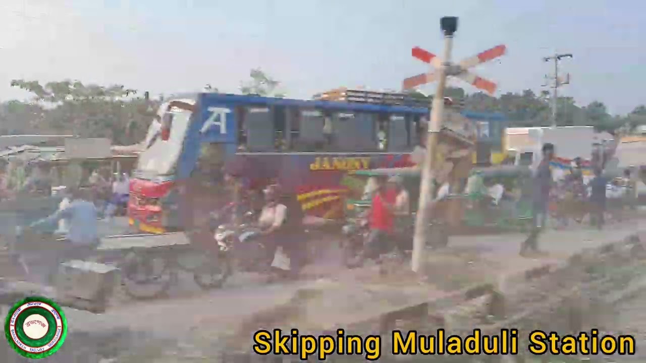 758 DN Drutojan Express | Speedy Train of Bangladesh Skipping Junction Station 