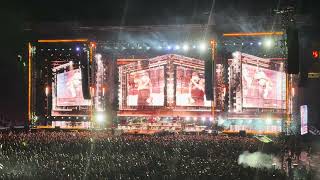 “Dirt Road Anthem” - Jason Aldean with Brantley Gilbert!
