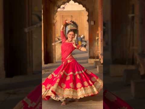Devotees dance in Iskcon Vrindavan #vrindavandham #chantandbehappy #dance #kirtan #shorts #viral 😱🥰🙏