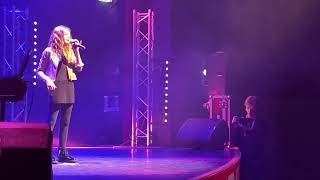 J'envoie valser " zazie " (cover @learocknfamily1979  ) Concert à lyon 4 & 5 novembre 2022
