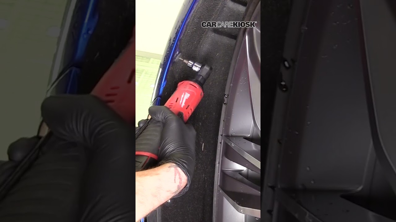 Замена габаритных огней на Chevrolet Camaro 2016-2022 гг. 