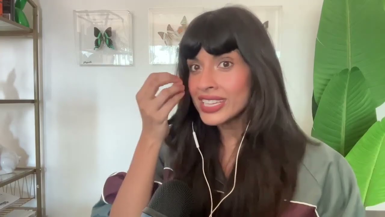 Подкаст «Wrong Turns» Джамилы Джамил с Пенном Бэджли, Навой Кавелин и Софи Ансари