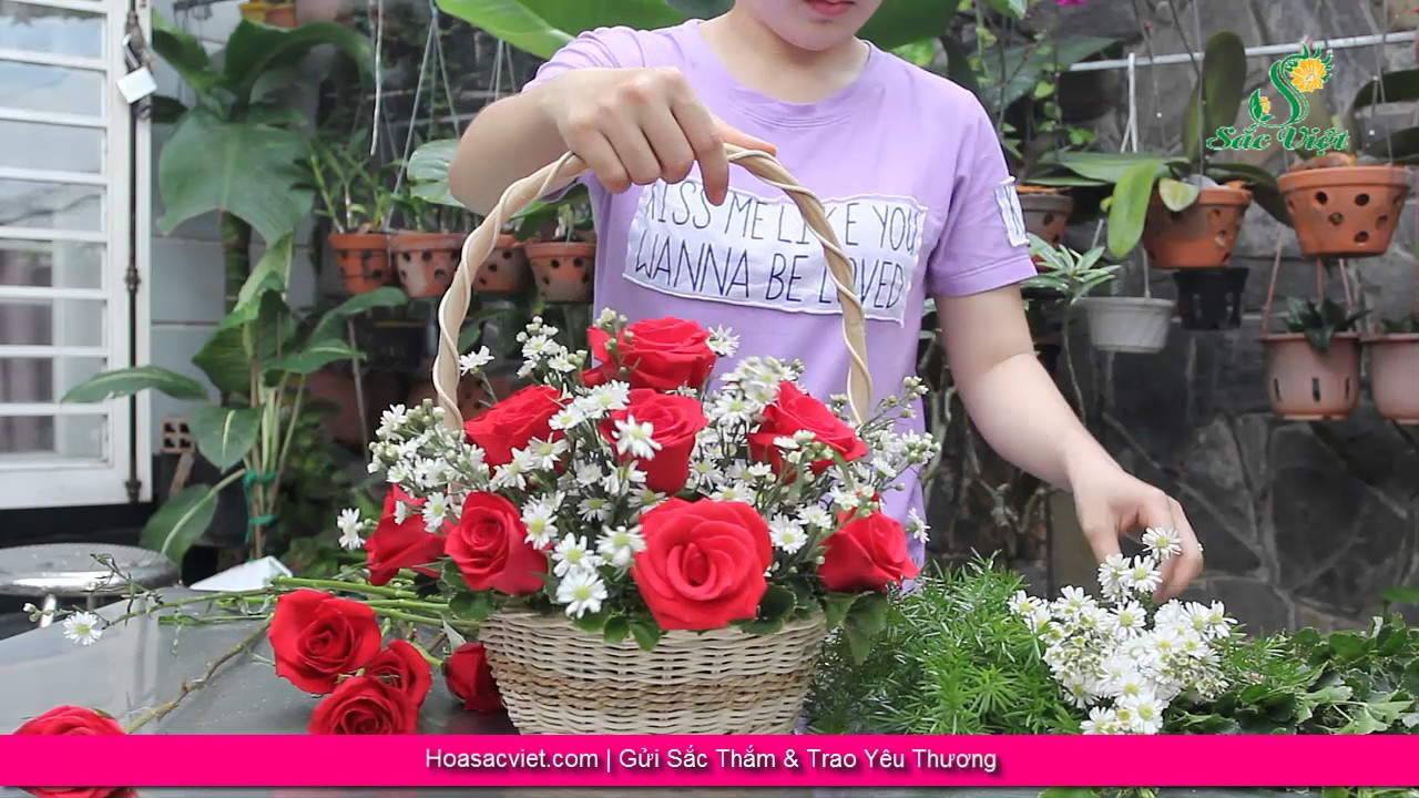 HoaSacViet - Hướng dẫn cắm giỏ hoa đơn giản - YouTube | Hoa, Nghệ ...