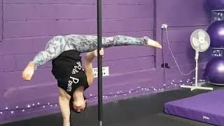 How to pole: Ayesha Handstand to Flip