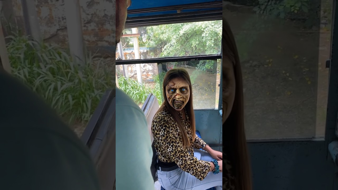 Bhootiya Bus 🚎😱🧟&zwj;♀️| #shorts #ghost #horrorstory #comedy #viral #funny #trending #ytshorts #bhoot