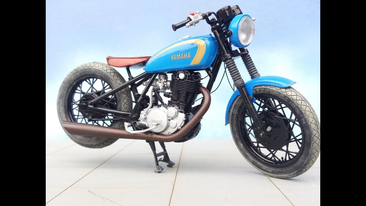 Aoshima 1/12 Yamaha SR400 - Bobber Conversion