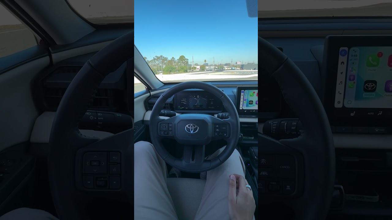 Toyota RAV4 tech and touchscreen review 