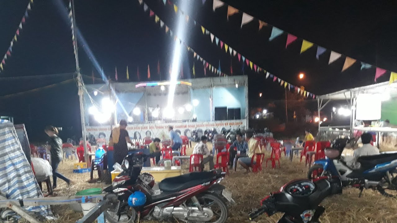 Hội chợ miền tây/ thanh niên đi hội chợ chơi trò chơi chỉ với 100k