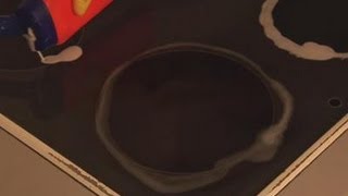 This guide shows you how to clean a ceramic hob watch and other
related films here:
http://www.videojug.com/film/how-to-clean-a-ceramic-hob subscribe!
h...