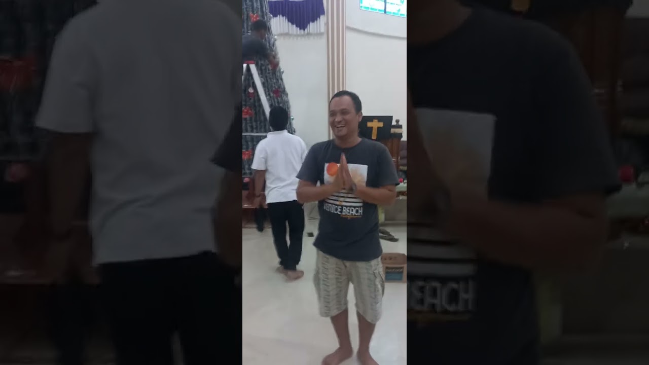 Pasang Pohon Natal HKBP BINTAN CENTRE