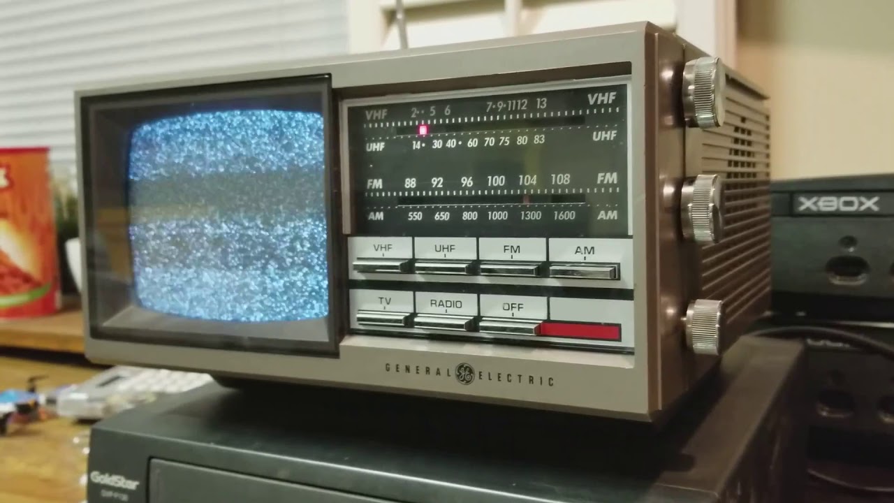 Old UHF/VHF Television Picks up Police Scanner Radio!!! YouTube