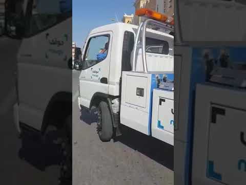 صحفي سعودي شجاع يواجه شركه موقف المدينه المنورة