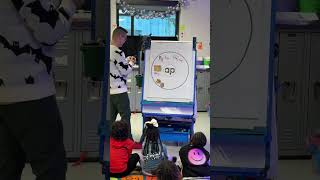 Kindergarten Phonics Lesson:  CVC Words