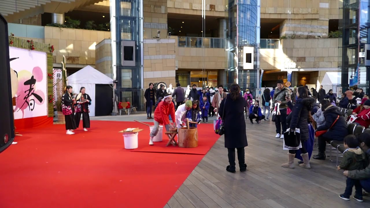 Scene from New Year celebration event at Roppongi Hills (part 1 of 4) [RAW VIDEO] new years eve 2020